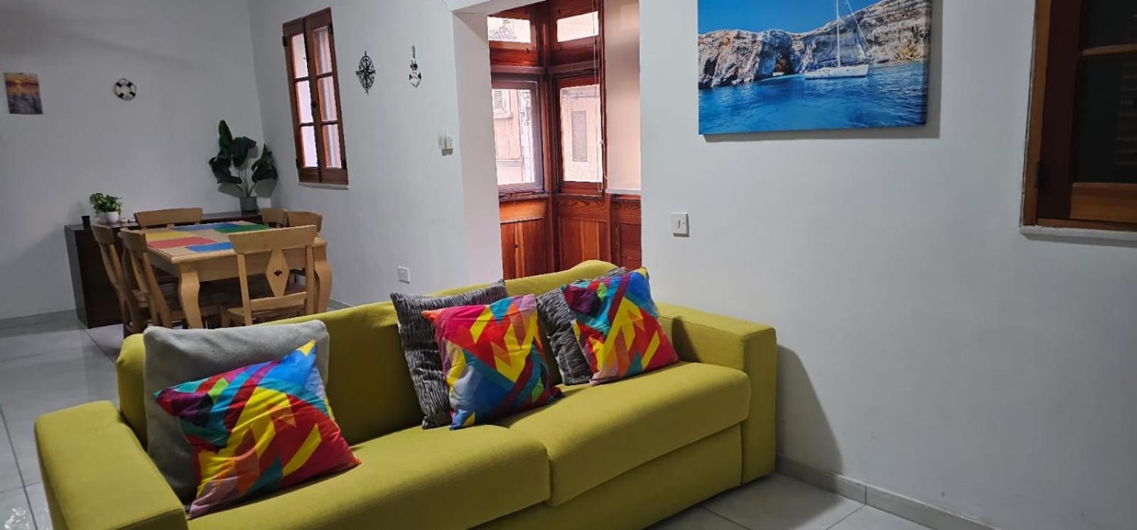 3 Floors Villa On Promenade 4 Bedrooms 3 Bathrooms Sliema Exterior foto
